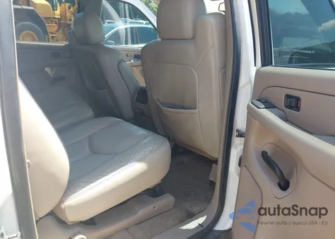 2004 Chevrolet Suburban 1500 Z71 z USA, uszkodzony, nr VIN 3GNFK16Z34G147602